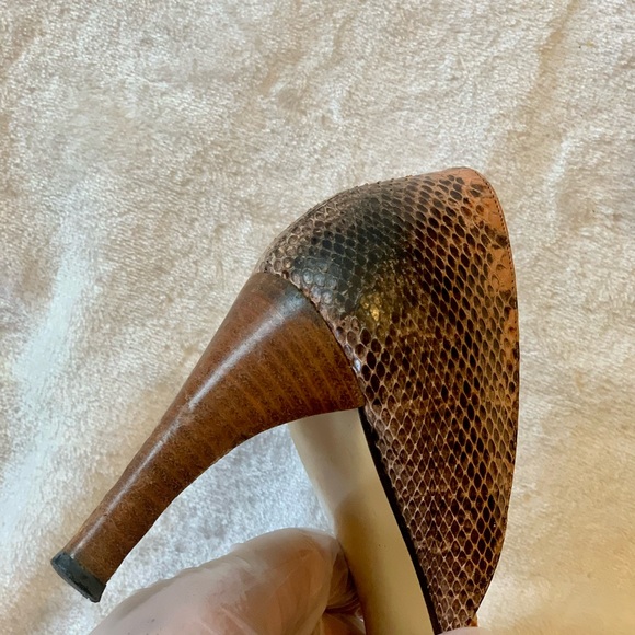Gucci Vintage Pink & Black Snake Skin Leather Open Toe Heel Pumps, Size 10 - Picture 8 of 9